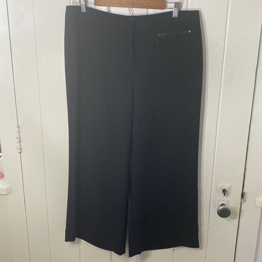 Vince Camuto Black Wide Leg Flowy Pants Women’s Size 12 Zip Pocket Front‎ Detail